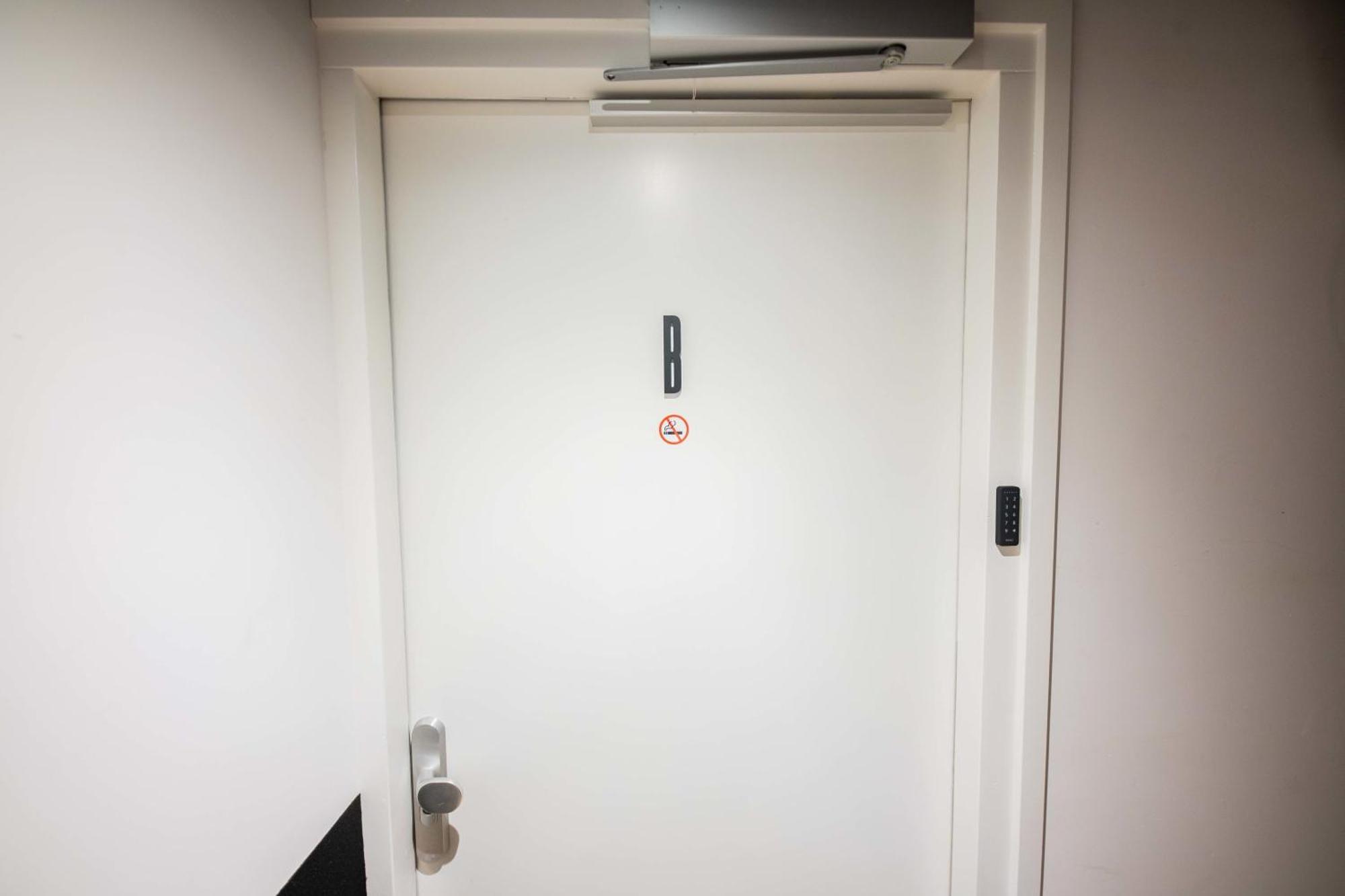 Historical 80M2 Retreat With Sauna Option - R51B Eindhoven Zewnętrze zdjęcie